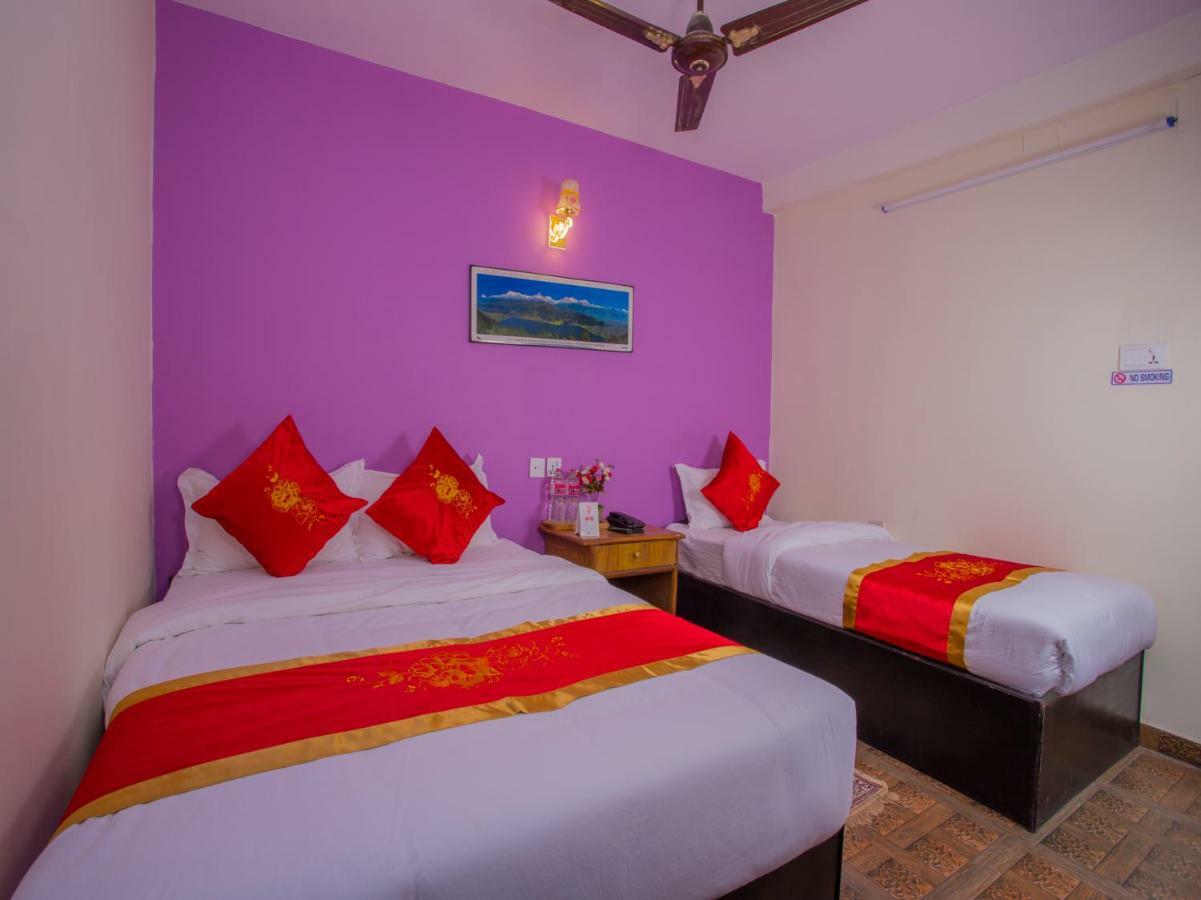 Hotel Fewa Corner & Restro Похара Екстериор снимка