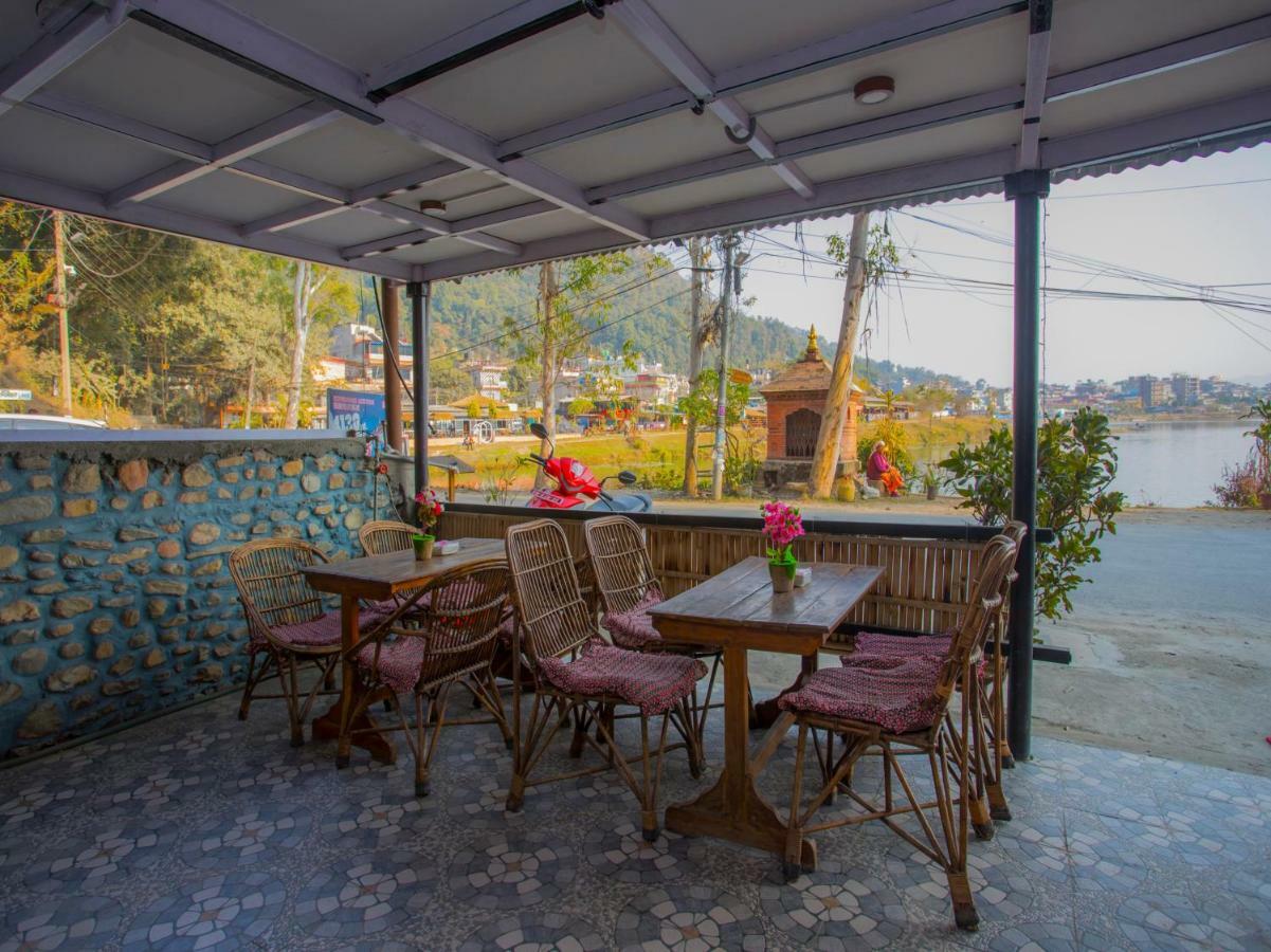 Hotel Fewa Corner & Restro Похара Екстериор снимка
